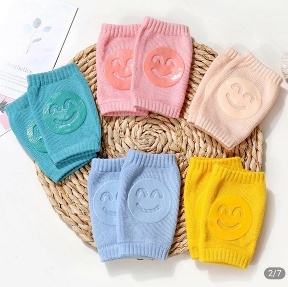 Baby Toddler Non-Sllip Crawling Knee/Elbow Pads - Picture 2 of 2
